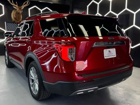 Used 2020 Ford Explorer XLT w/ Equipment Group 202A image 9