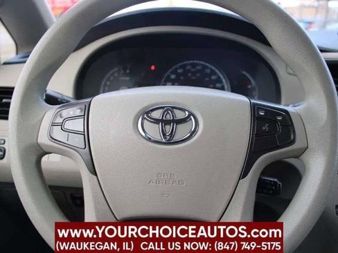 Used 2012 Toyota Sienna LE w/ Towing Pkg image 19