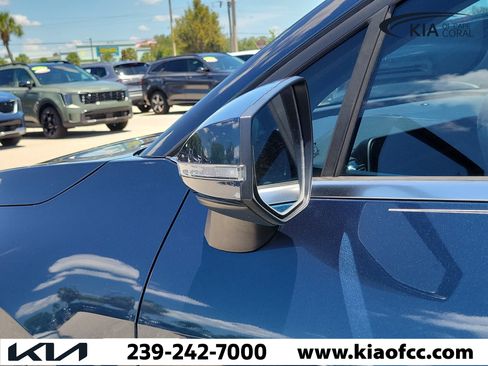 Certified 2023 Kia Sportage EX AWD/4WD image 6