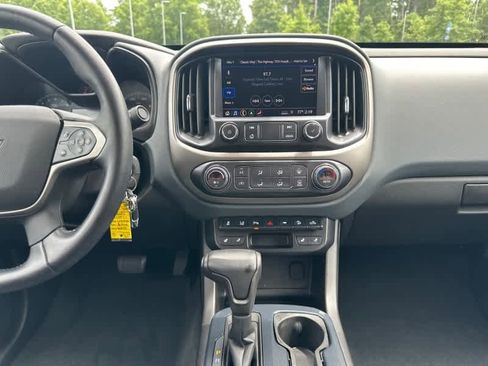 Used 2021 Chevrolet Colorado Z71 w/ Safety Package AWD/4WD image 20