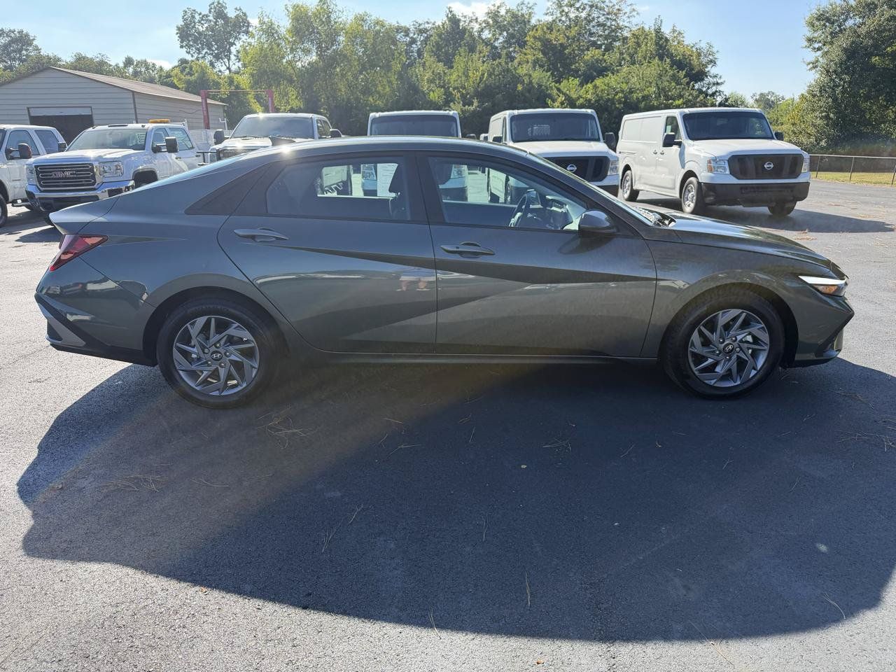 Used 2024 Hyundai Elantra SEL FWD image 5