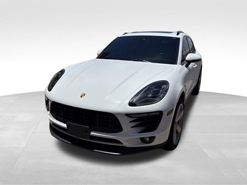 Used 2018 Porsche Macan AWD/4WD image 8