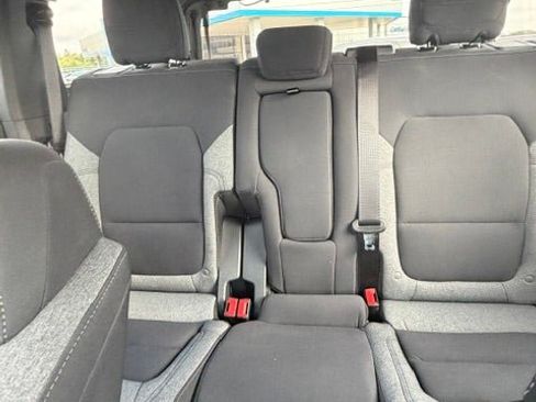 Used 2025 Ford Bronco 4-Door AWD/4WD image 18
