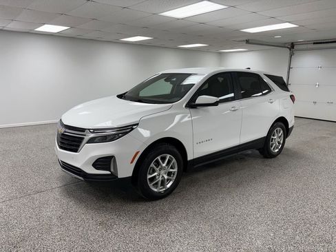 Used 2023 Chevrolet Equinox LT image 4