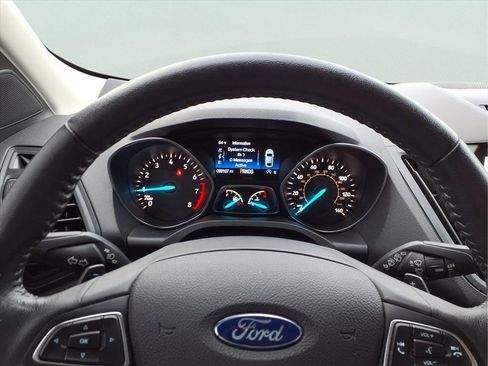 Used 2017 Ford Escape SE w/ Equipment Group 201A image 12