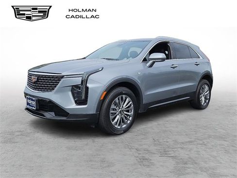 Used 2024 Cadillac XT4 Premium Luxury image 1