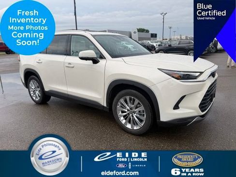 Used 2024 Toyota Grand Highlander AWD image 1