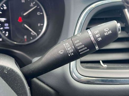 Used 2022 Buick Enclave Premium w/ Experience Buick Package image 22