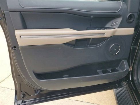 Used 2024 Ford Expedition Max Limited image 14
