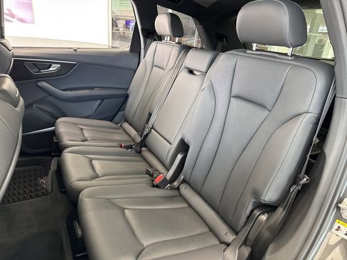 Used 2025 Audi Q7 3.0T Premium Plus image 37