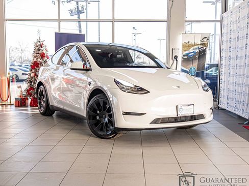 Used 2020 Tesla Model Y Long Range image 5