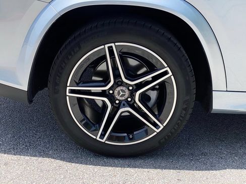 Used 2025 Mercedes-Benz GLS 450 4MATIC image 33