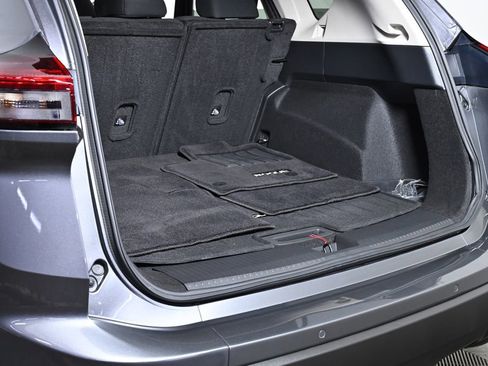 Certified 2025 Nissan Rogue S image 29