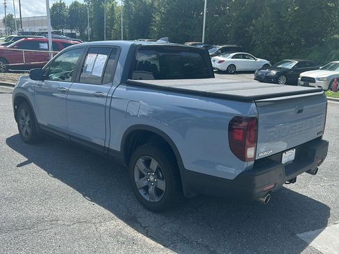 Used 2024 Honda Ridgeline TrailSport image 3