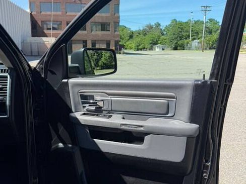 Used 2017 RAM 2500 SLT AWD/4WD image 30