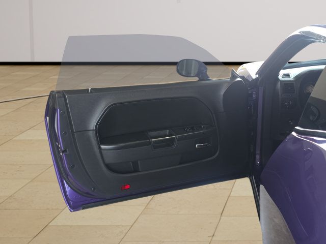 Used 2010 Dodge Challenger R/T RWD image 10