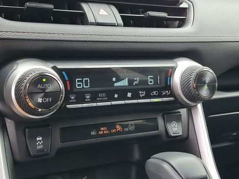 Certified 2025 Toyota RAV4 XLE AWD/4WD image 19