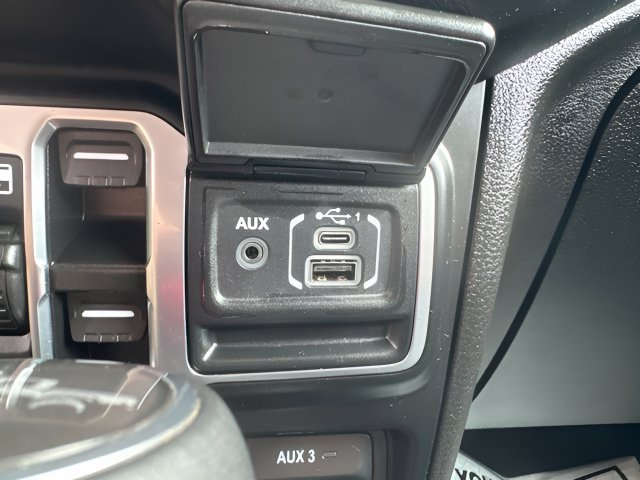 Used 2025 Jeep Gladiator Sport AWD/4WD image 24