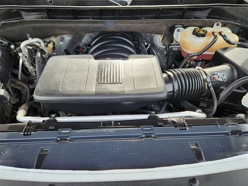 Certified 2022 Cadillac Escalade Premium Luxury image 28