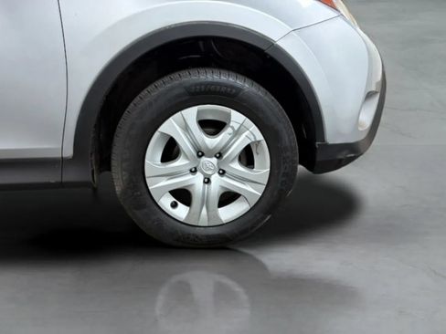 Used 2014 Toyota RAV4 LE AWD/4WD image 24