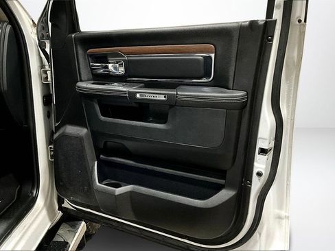 Used 2017 RAM 1500 Laramie image 27