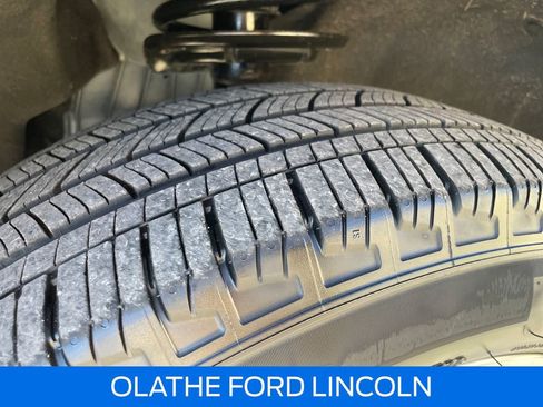 Used 2022 Ford Explorer Limited w/ Equipment Group 301A image 31