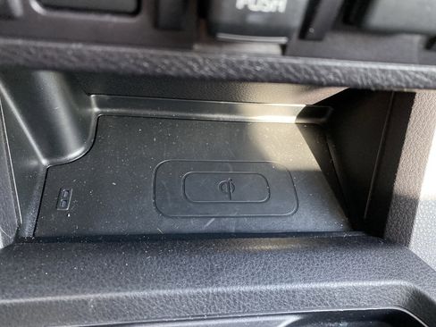 Used 2023 Toyota Tacoma Limited image 23