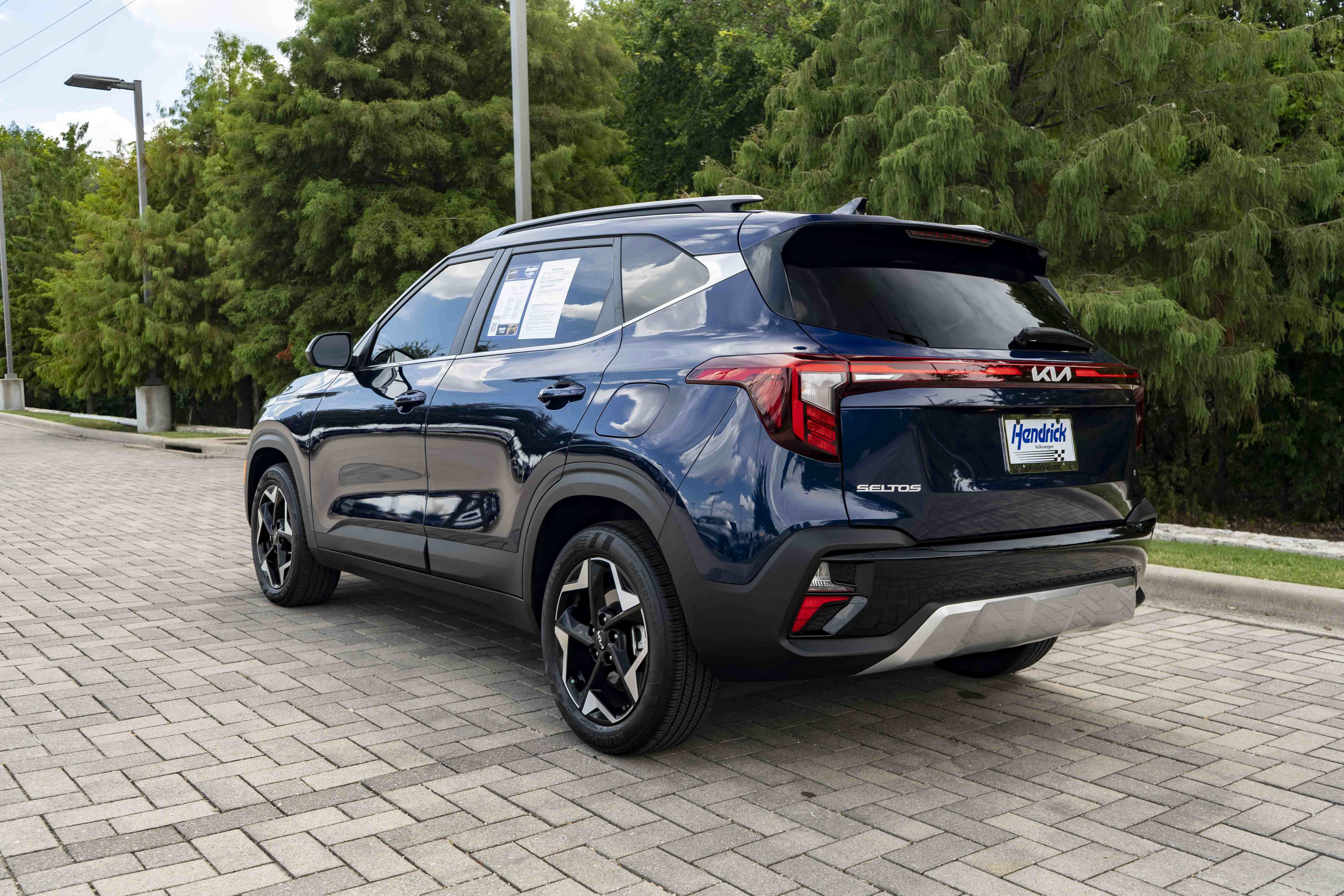 Used 2024 Kia Seltos EX AWD/4WD image 6
