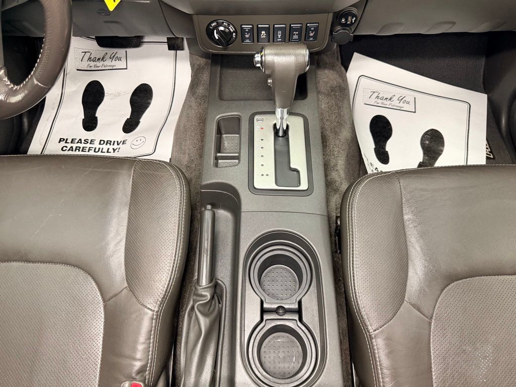 Used 2018 Nissan Frontier PRO-4X AWD/4WD image 13