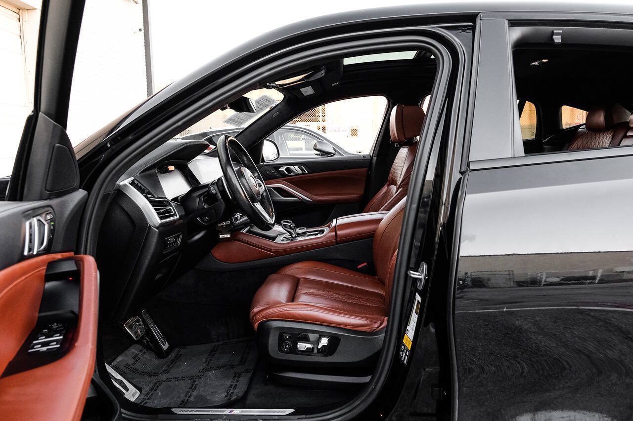 Used 2023 BMW X6 xDrive40i w/ M Sport Package AWD/4WD image 4