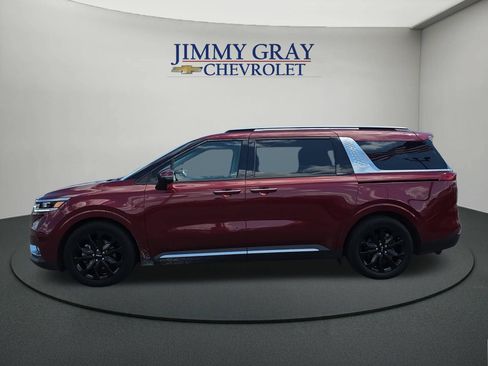 Used 2022 Kia Carnival SX Prestige FWD image 2