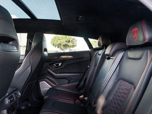 Used 2022 Lamborghini Urus image 20