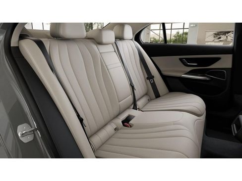 New 2026 Mercedes-Benz E 450 4MATIC Sedan image 5