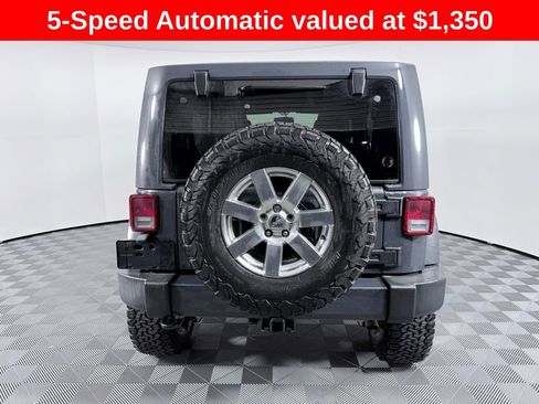 Used 2016 Jeep Wrangler Unlimited Sahara w/ Connectivity Group image 4