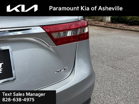 Used 2018 Toyota Avalon XLE FWD image 30