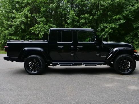 Used 2023 Jeep Gladiator Overland AWD/4WD image 31