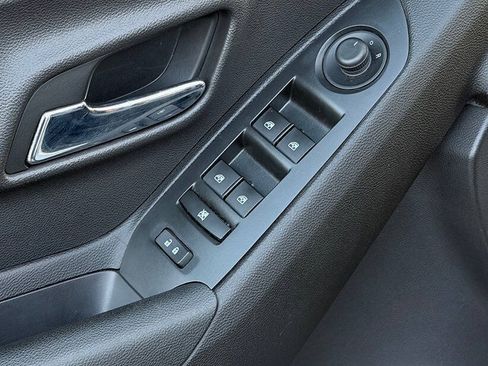 Used 2016 Chevrolet Trax LTZ AWD/4WD image 21