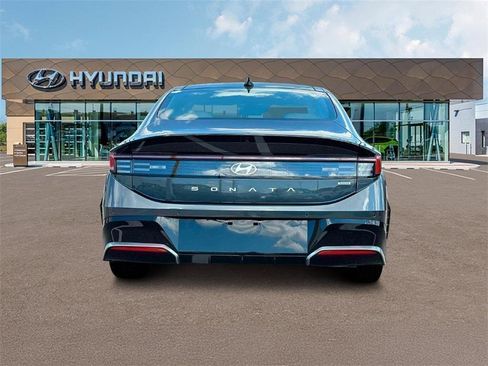 New 2025 Hyundai Sonata Limited image 6