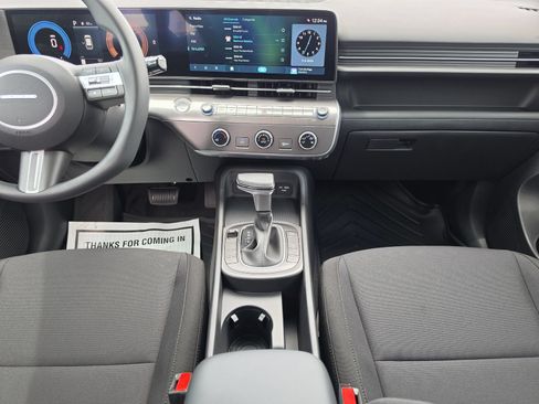 New 2027 Hyundai Kona SE FWD image 19