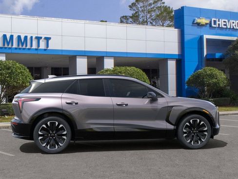 New 2025 Chevrolet Blazer EV RS image 5
