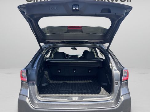 Used 2025 Subaru Outback Onyx Edition AWD/4WD image 8