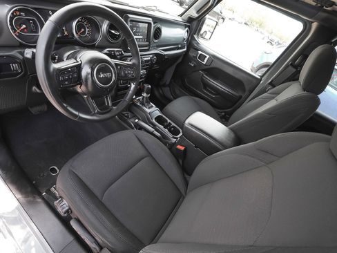 Used 2023 Jeep Gladiator Sport AWD/4WD image 14