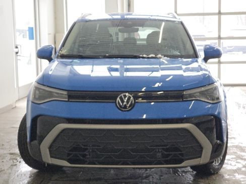 New 2026 Volkswagen Taos SE image 3