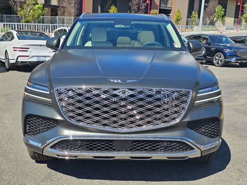 Used 2025 Genesis GV80 3.5T Prestige AWD/4WD image 2