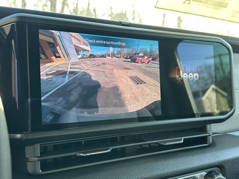 New 2026 Jeep Gladiator Sport image 7