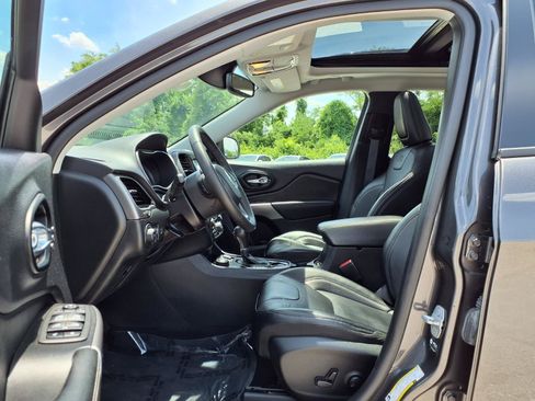 Used 2022 Jeep Cherokee Limited AWD/4WD image 25