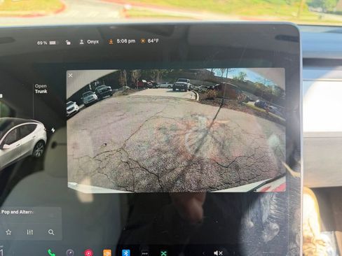 Used 2021 Tesla Model Y Long Range image 51