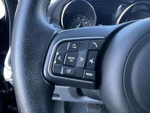 Used 2020 Jaguar E-PACE image 20