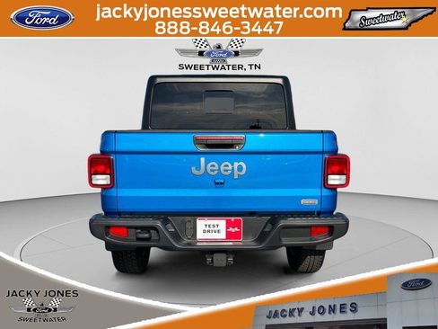 Used 2023 Jeep Gladiator Overland w/ Popular Equipment Package AWD/4WD image 5