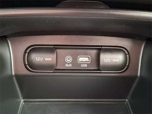 Certified 2019 Kia Sorento LX w/ LX Convenience Package image 23